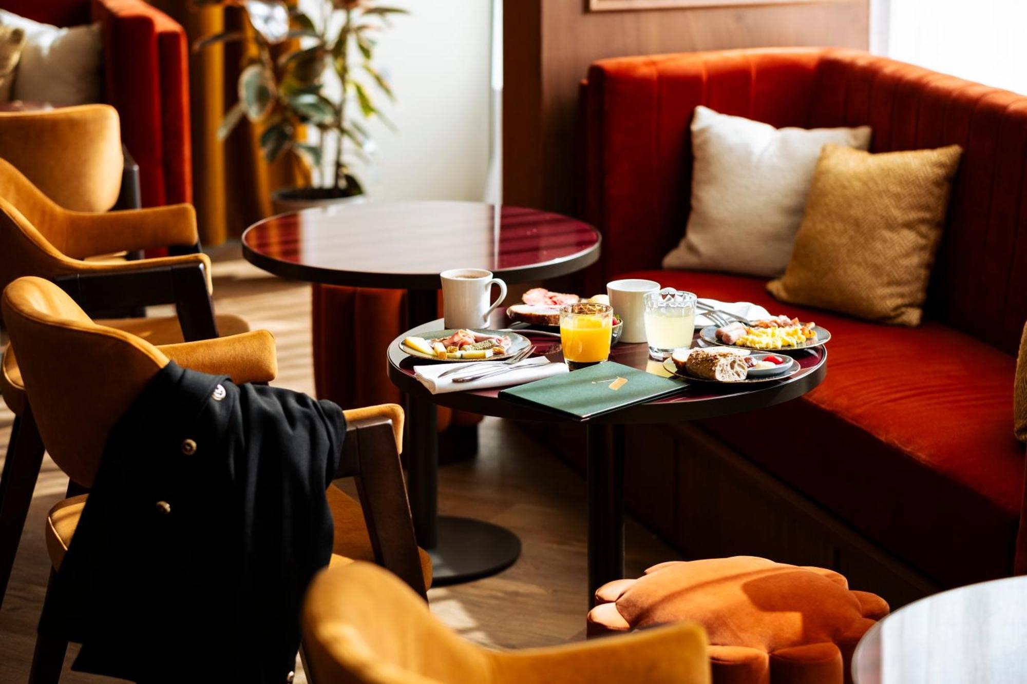 Mercure Виллефранче-Сур-Салне Экстерьер фото