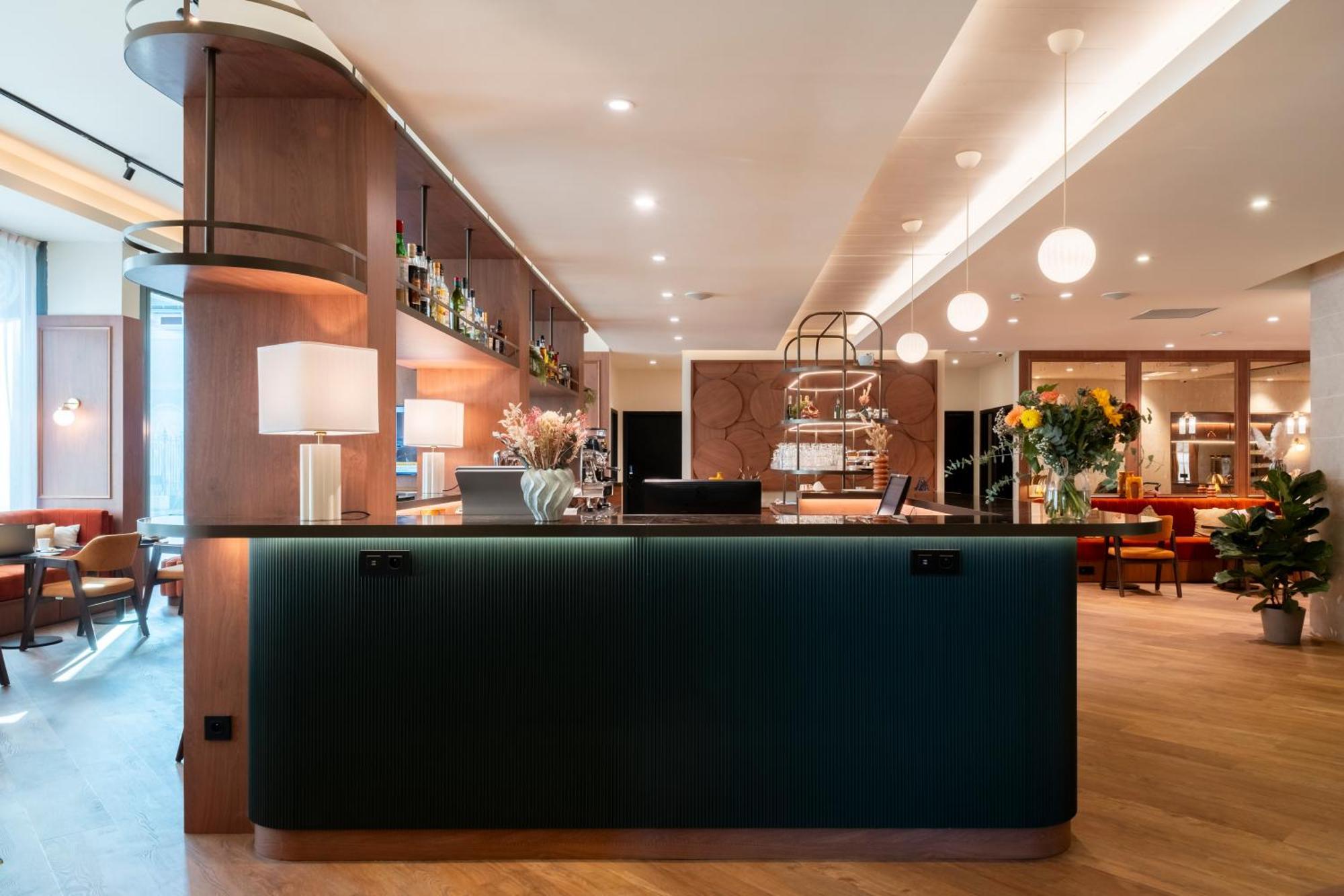 Mercure Виллефранче-Сур-Салне Экстерьер фото