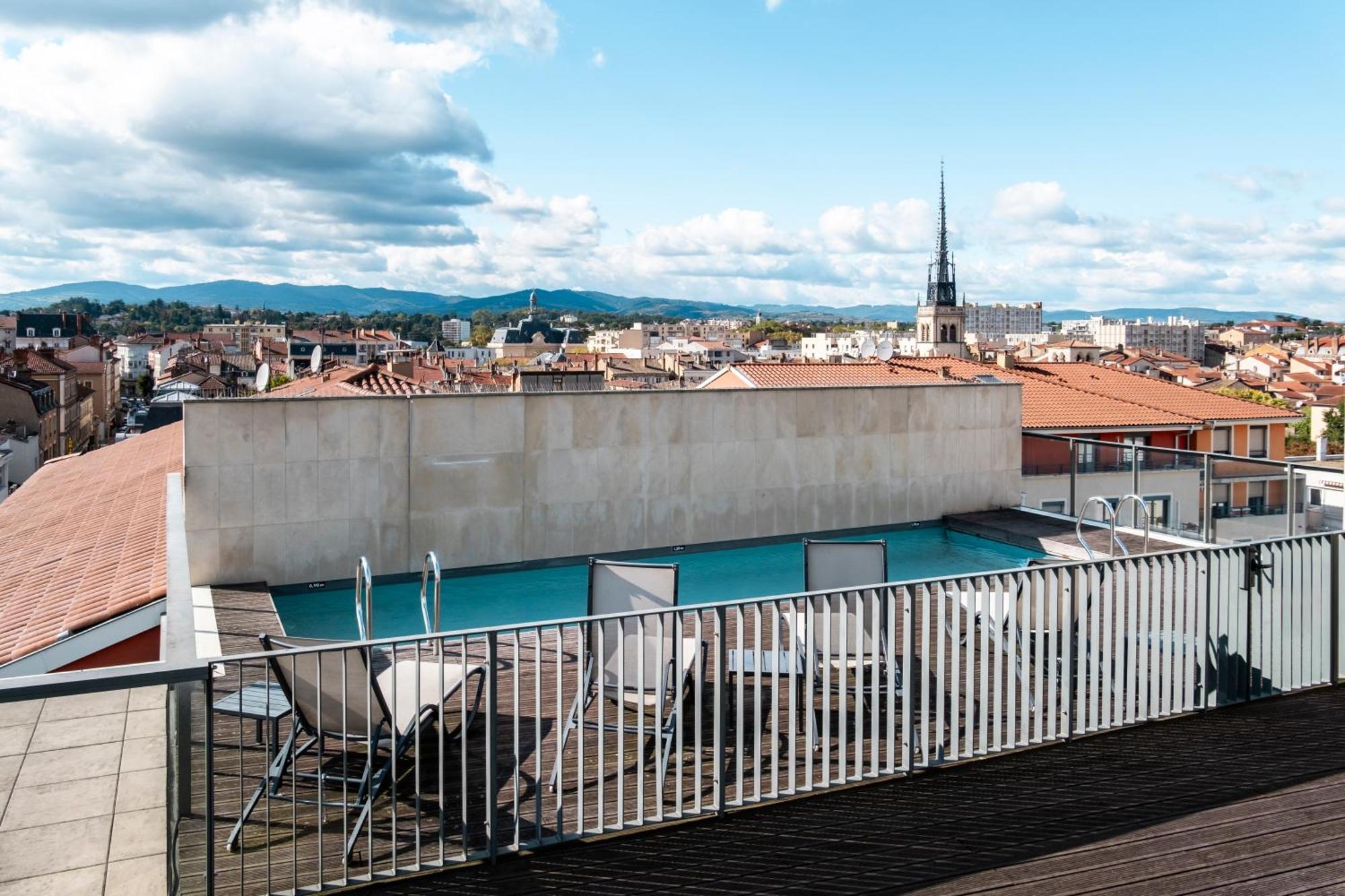 Mercure Виллефранче-Сур-Салне Экстерьер фото