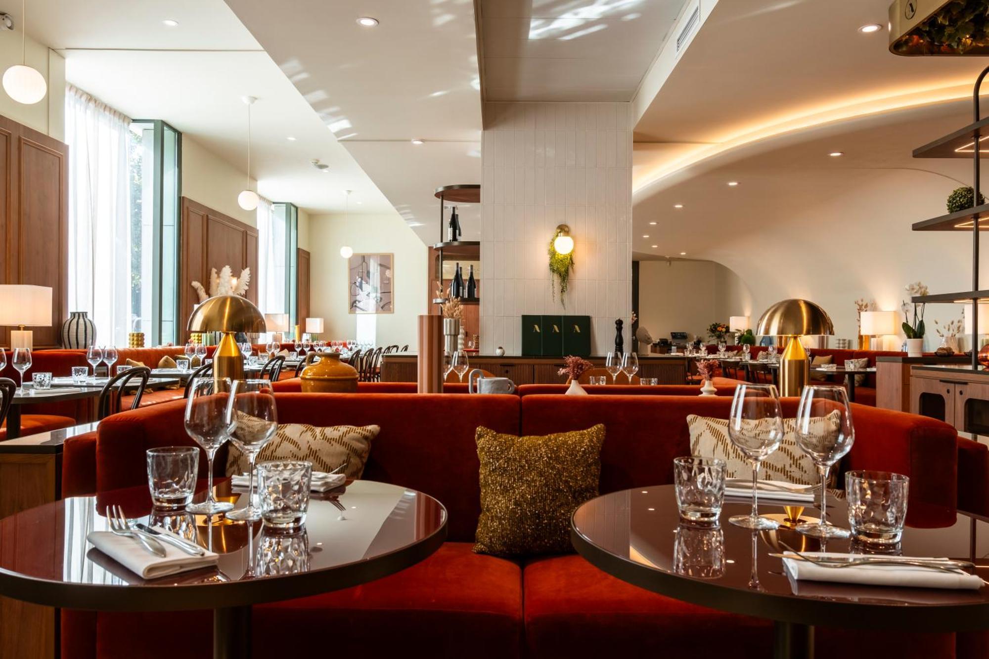 Mercure Виллефранче-Сур-Салне Экстерьер фото