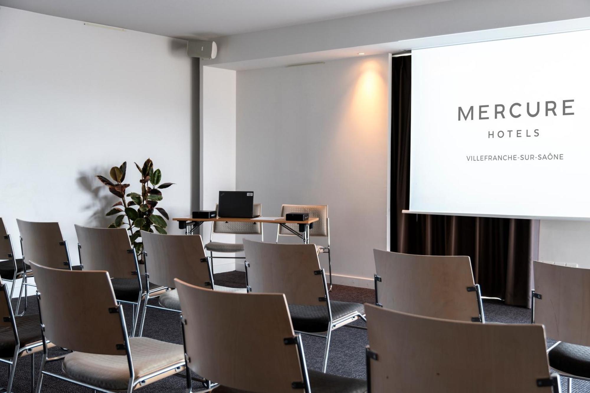 Mercure Виллефранче-Сур-Салне Экстерьер фото