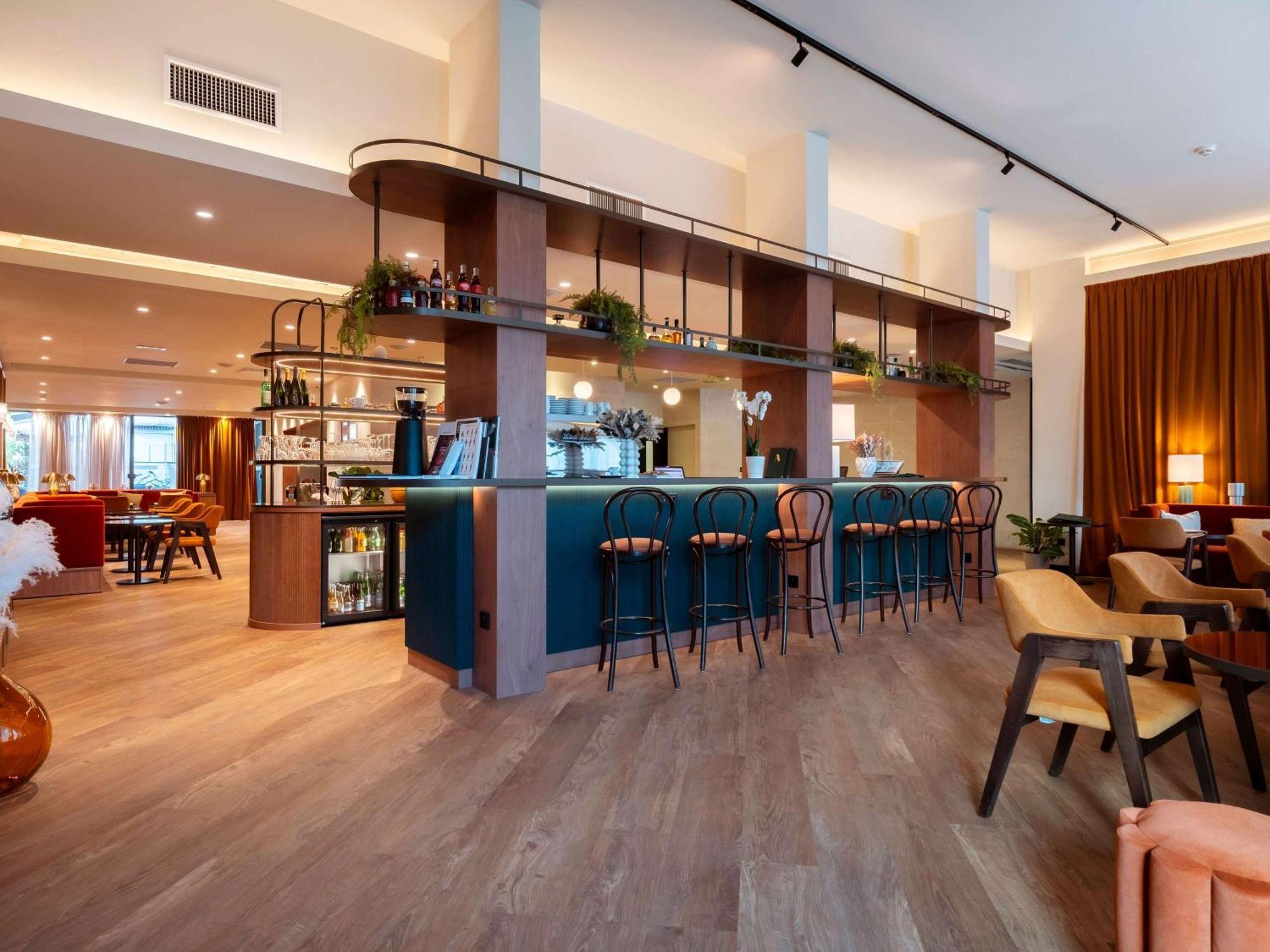 Mercure Виллефранче-Сур-Салне Экстерьер фото