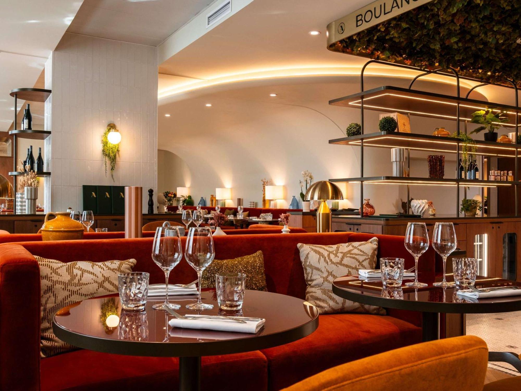 Mercure Виллефранче-Сур-Салне Экстерьер фото