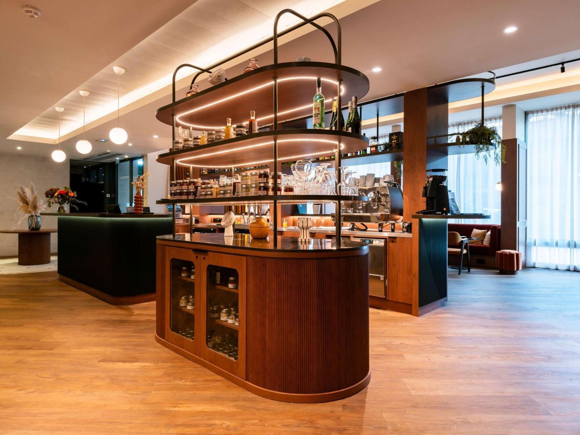 Mercure Виллефранче-Сур-Салне Экстерьер фото